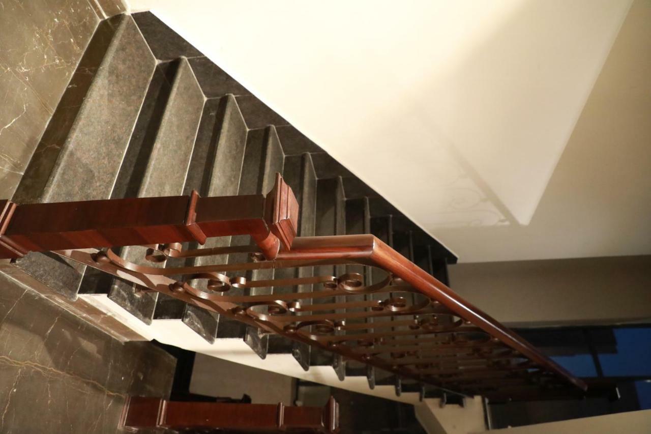 אמריצר Hotel Golden Tower Near Heritage Street מראה חיצוני תמונה